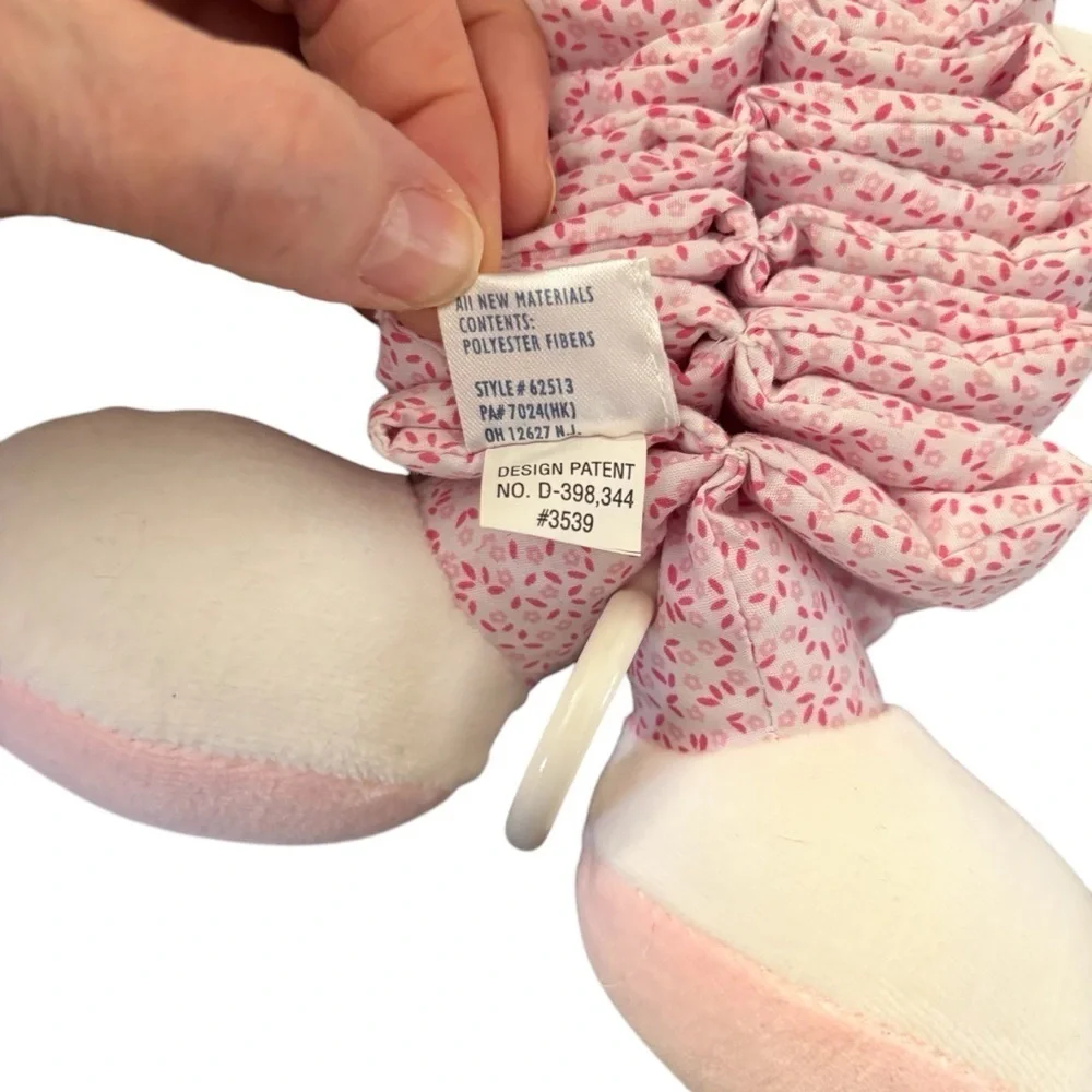 VTG Carter’s Pink Musical Bunny Rabbit Pull Crib Toy Plush #62513